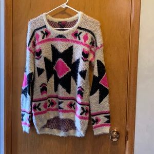 Super cute never warn sweater